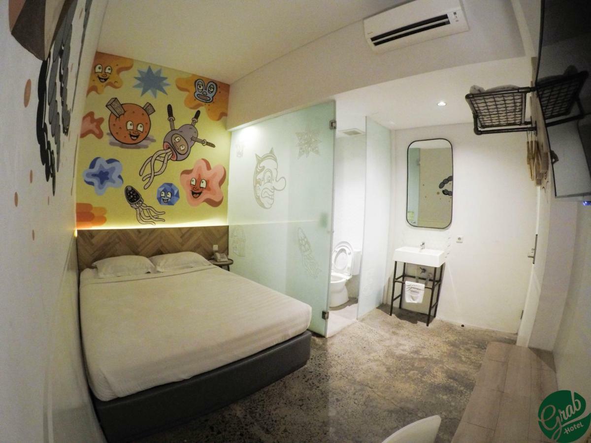 Grab Hotel Gresik Ngoại thất bức ảnh