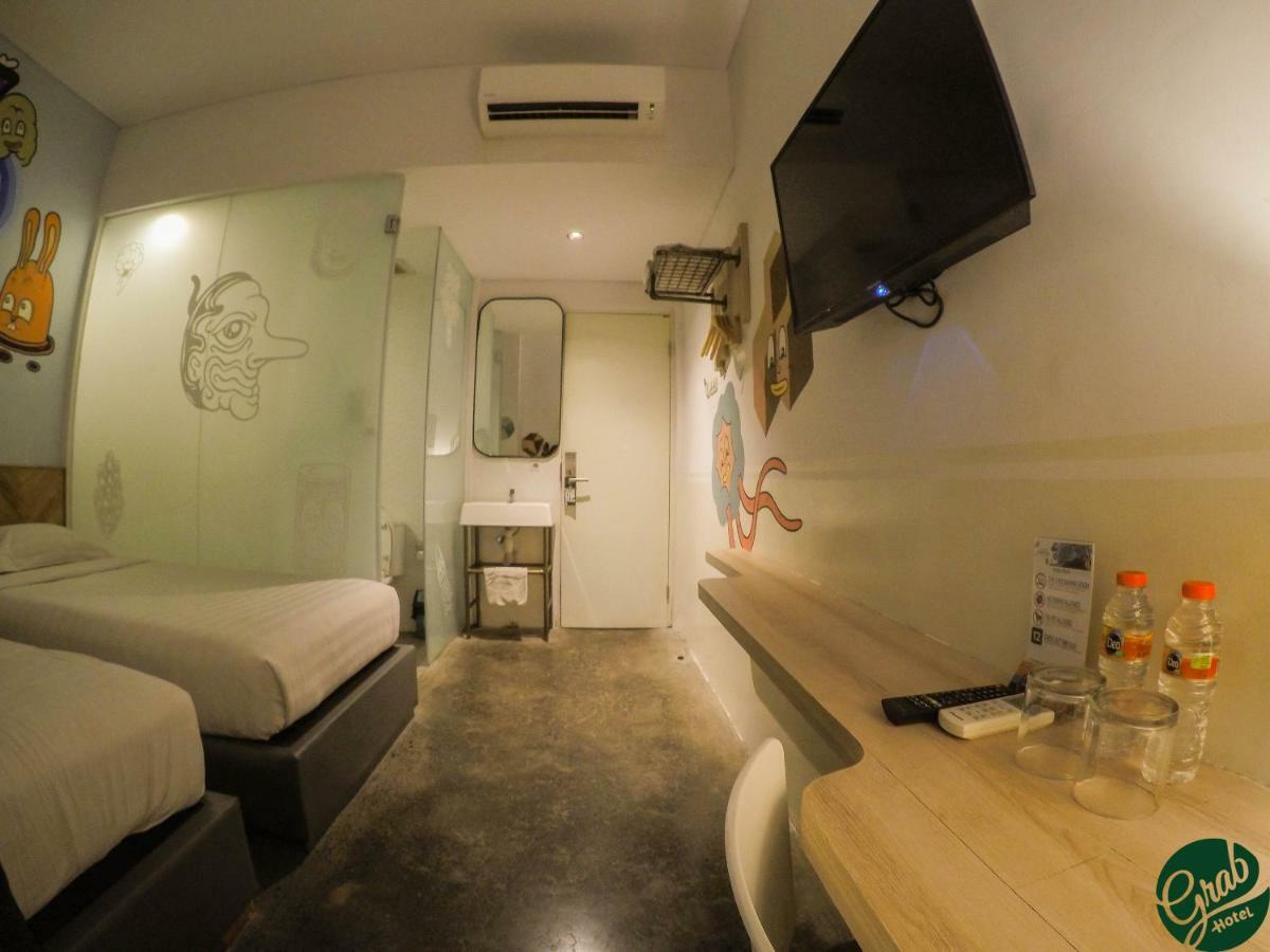 Grab Hotel Gresik Ngoại thất bức ảnh